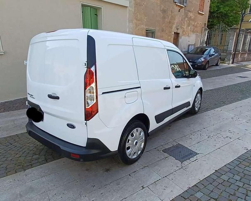 Usado Ford Transit Trend 120 CV (88 kW) 2022 Blanco Van