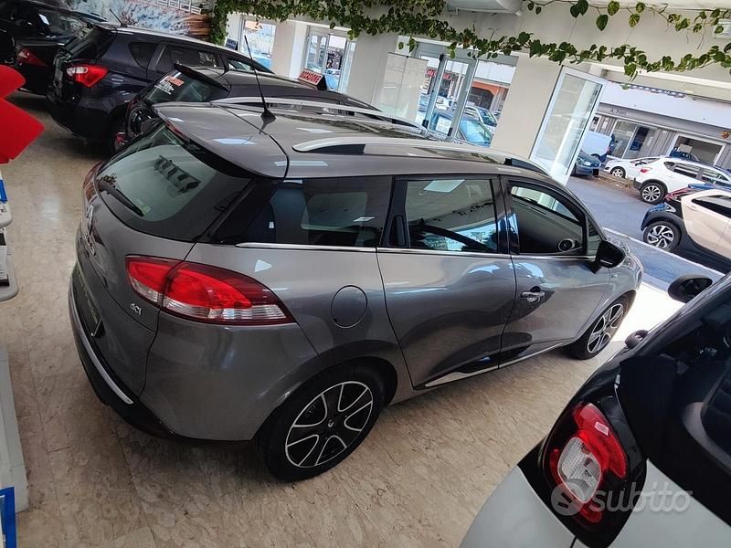 Usata Renault Clio GrandTour 90 CV (66 kW) 2015 Grigio Station wagon