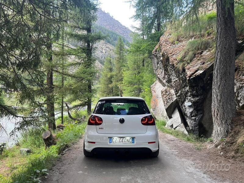 Bianco Usata 2006 VW Golf V GTI Due volumi | 8500 € (Buon prezzo) - Immagine 1/4