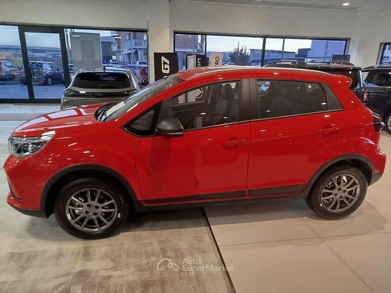 Nuova EMC QUATTRO 103 CV (75 kW) 2025 Rosso SUV