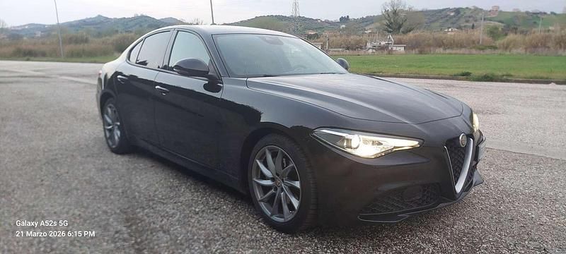 Usata Alfa Romeo Giulia Super 150 CV (110 kW) 2018 Berlina