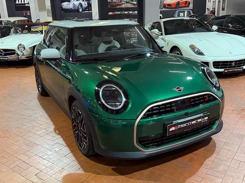 Usata Mini Cooper S 205 CV (150 kW) 2024 Verde Utilitaria