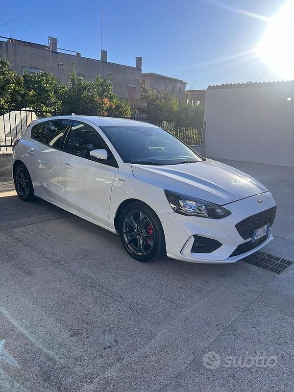Usata Ford Focus ST-Line 120 CV (88 kW) 2020 Bianco Berlina