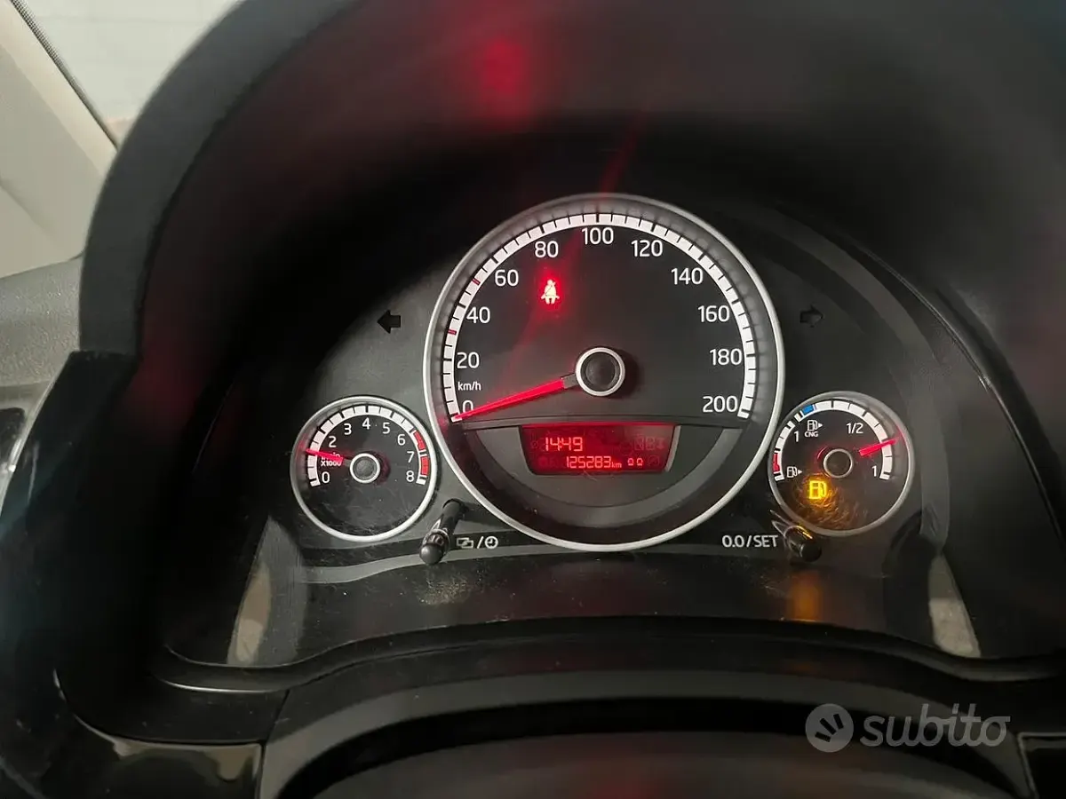 Usata VW up! 68 CV (50 kW) 2013 Nero Utilitaria