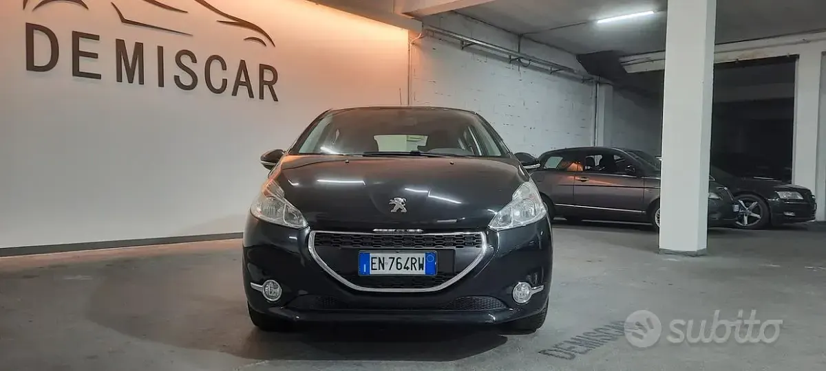 Usata Peugeot 208 Active 82 CV (60 kW) 2012 Grigio Utilitaria