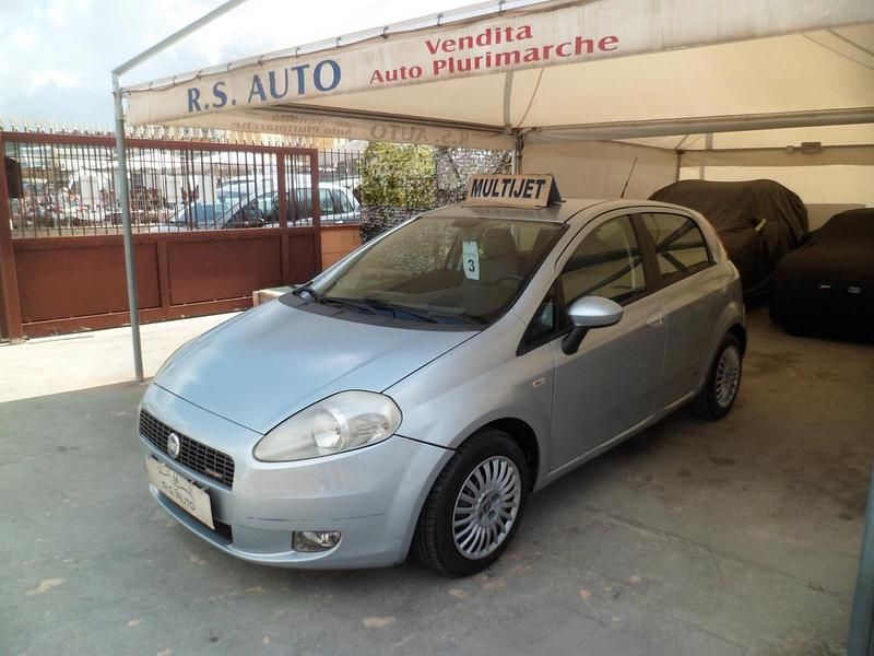 Usata Fiat Grande Punto 75 CV (55 kW) 2006 Grigio Utilitaria