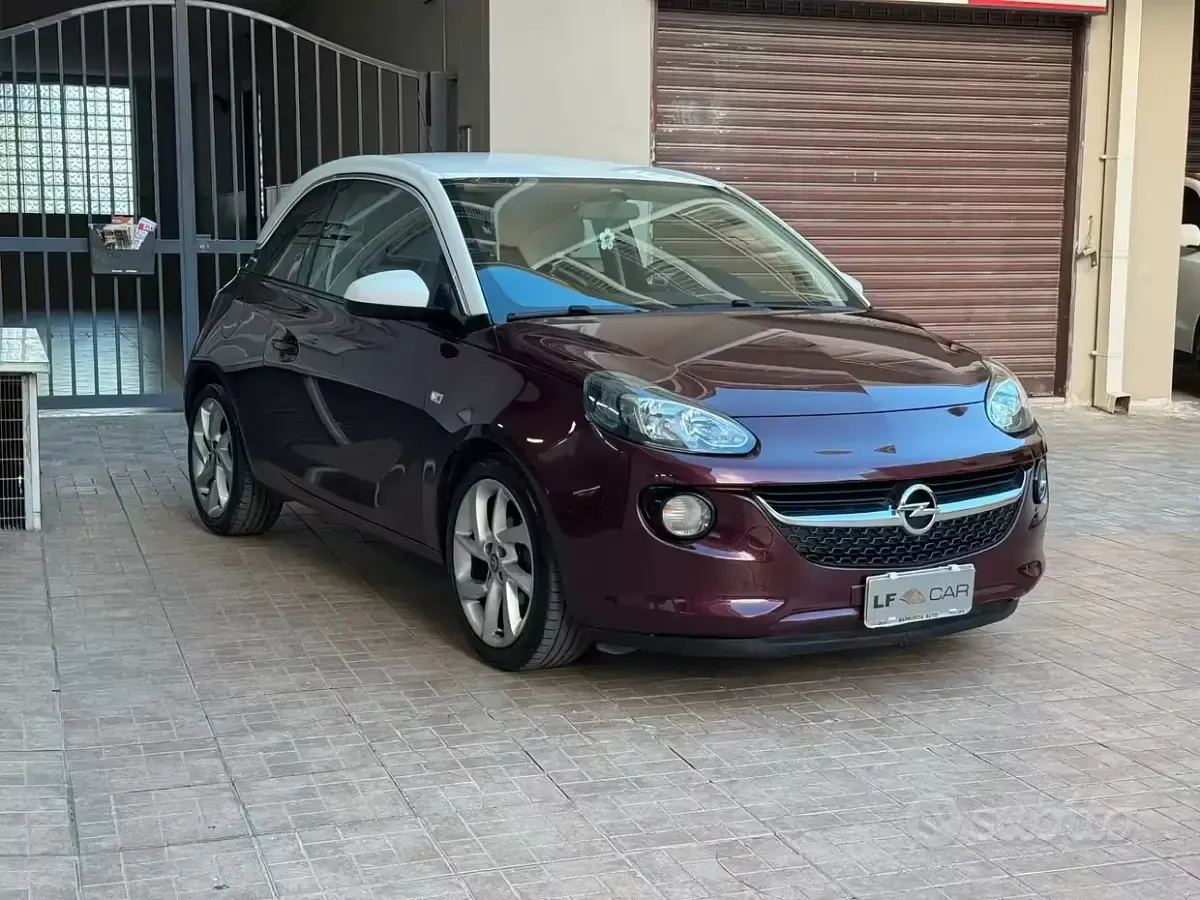 Usata Opel Adam Glam 87 CV (63 kW) 2017 Viola Utilitaria