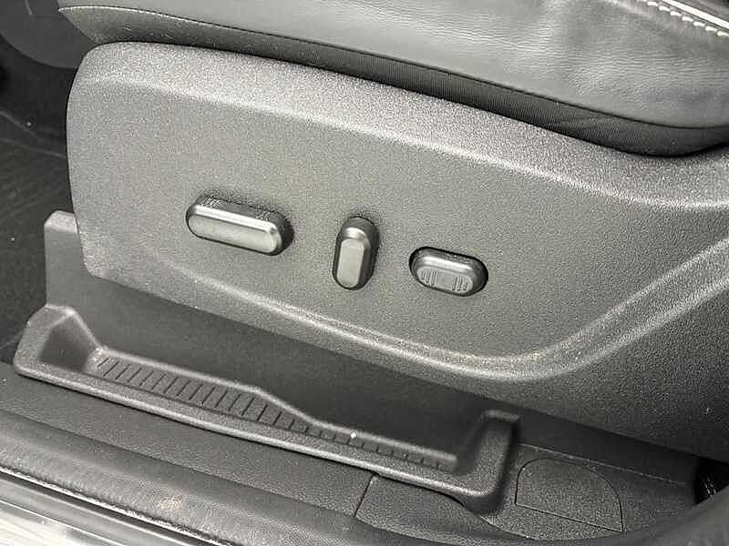 Usata Ford Kuga Vignale 150 CV (110 kW) 2017 Grigio SUV