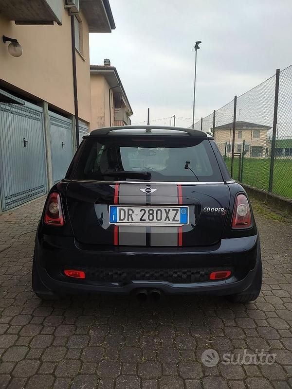 Usata Mini Cooper 120 CV (88 kW) 2008 Nero Utilitaria