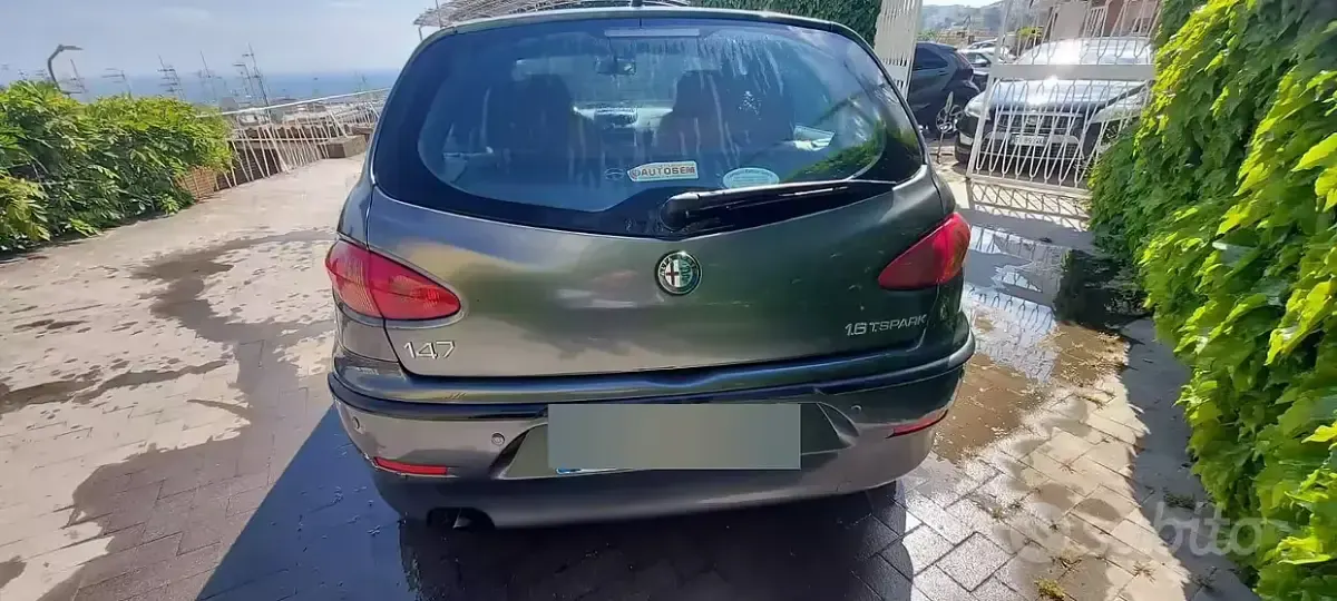 Usata Alfa Romeo 147 105 CV (77 kW) 2003 Grigio Utilitaria