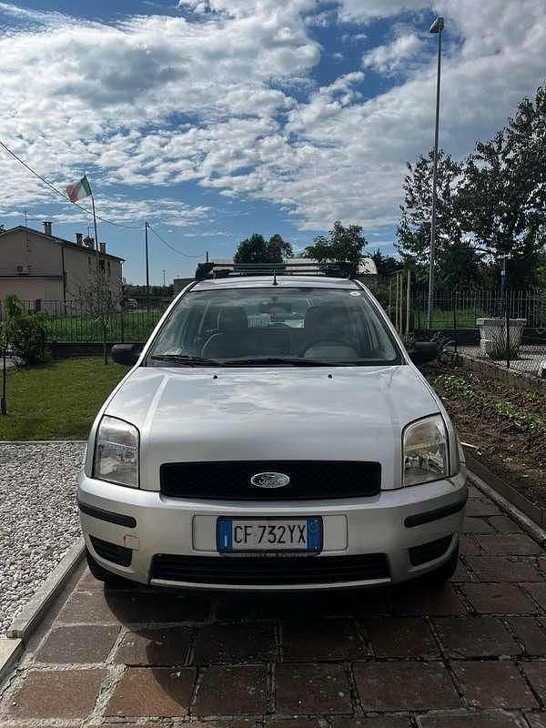 Usata Ford Fusion Zetec 80 CV (58 kW) 2003 Monovolume