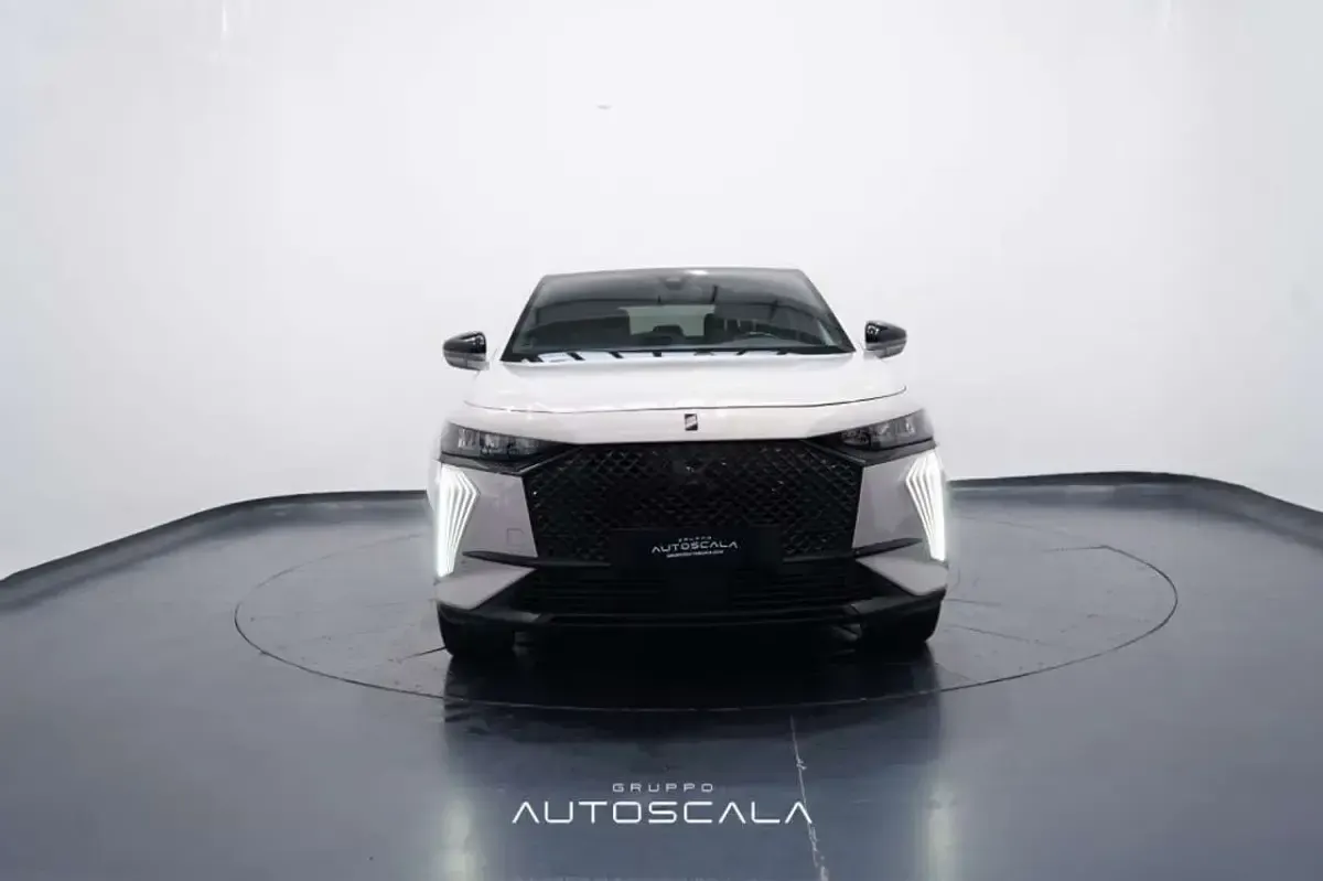 Usata DS Automobiles DS7 Crossback Performance 131 CV (96 kW) 2023 Grigio cristallo [m0ph] SUV