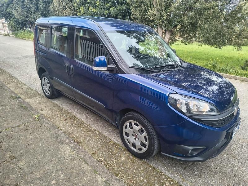 Usata Fiat Doblò 119 CV (87 kW) 2019 Blu Monovolume