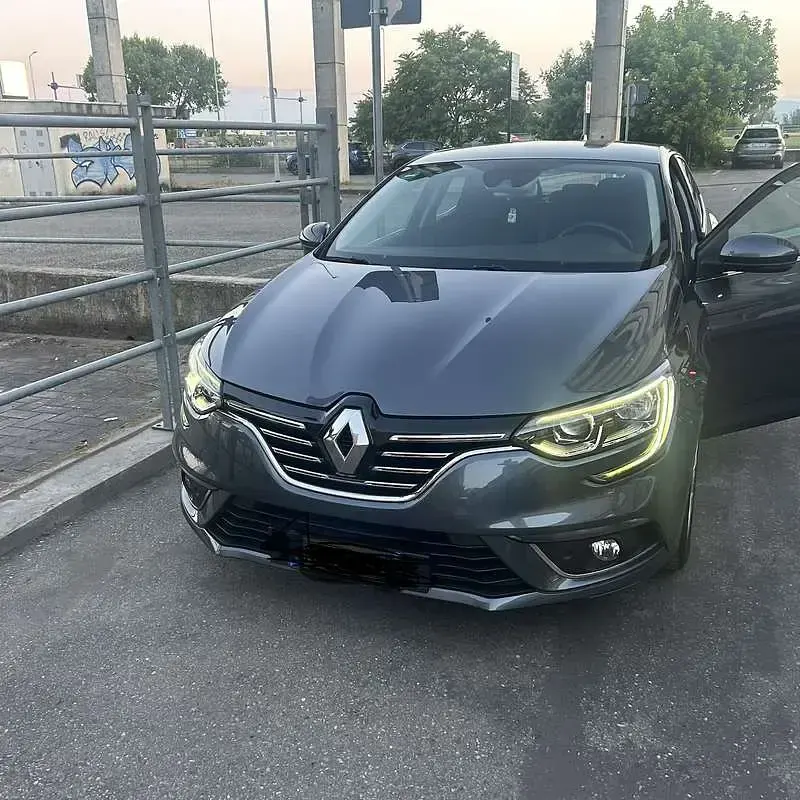 Usata Renault Mégane IV 140 CV (102 kW) 2020 Berlina