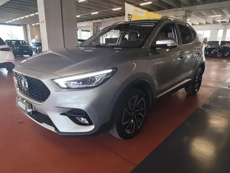 Usata MG ZS Luxury 116 CV (85 kW) 2025 Argento SUV