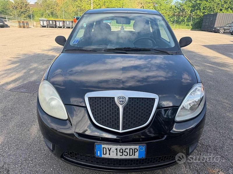 Usata Lancia Ypsilon 77 CV (56 kW) 2009 Nero Utilitaria