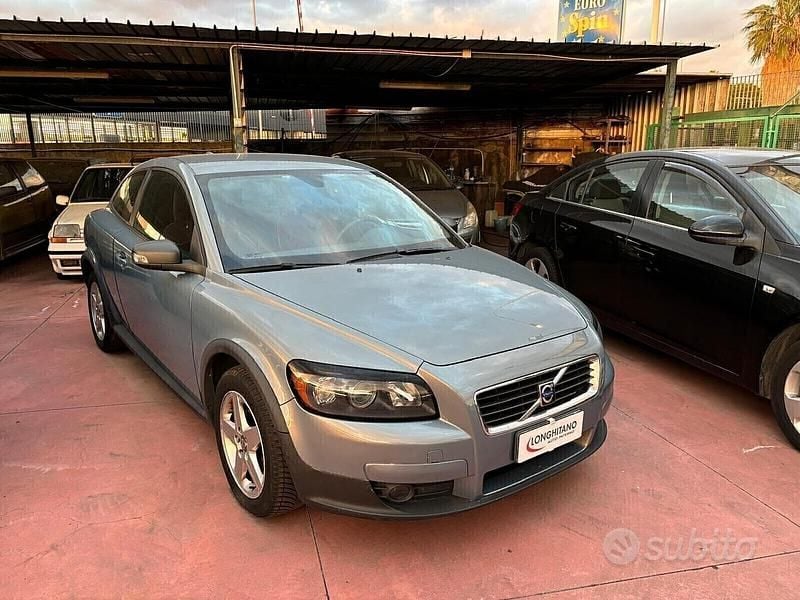 Blu Usata 2009 Volvo C30 Momentum Due volumi | 3950 € (Buon prezzo) - Immagine 1/4