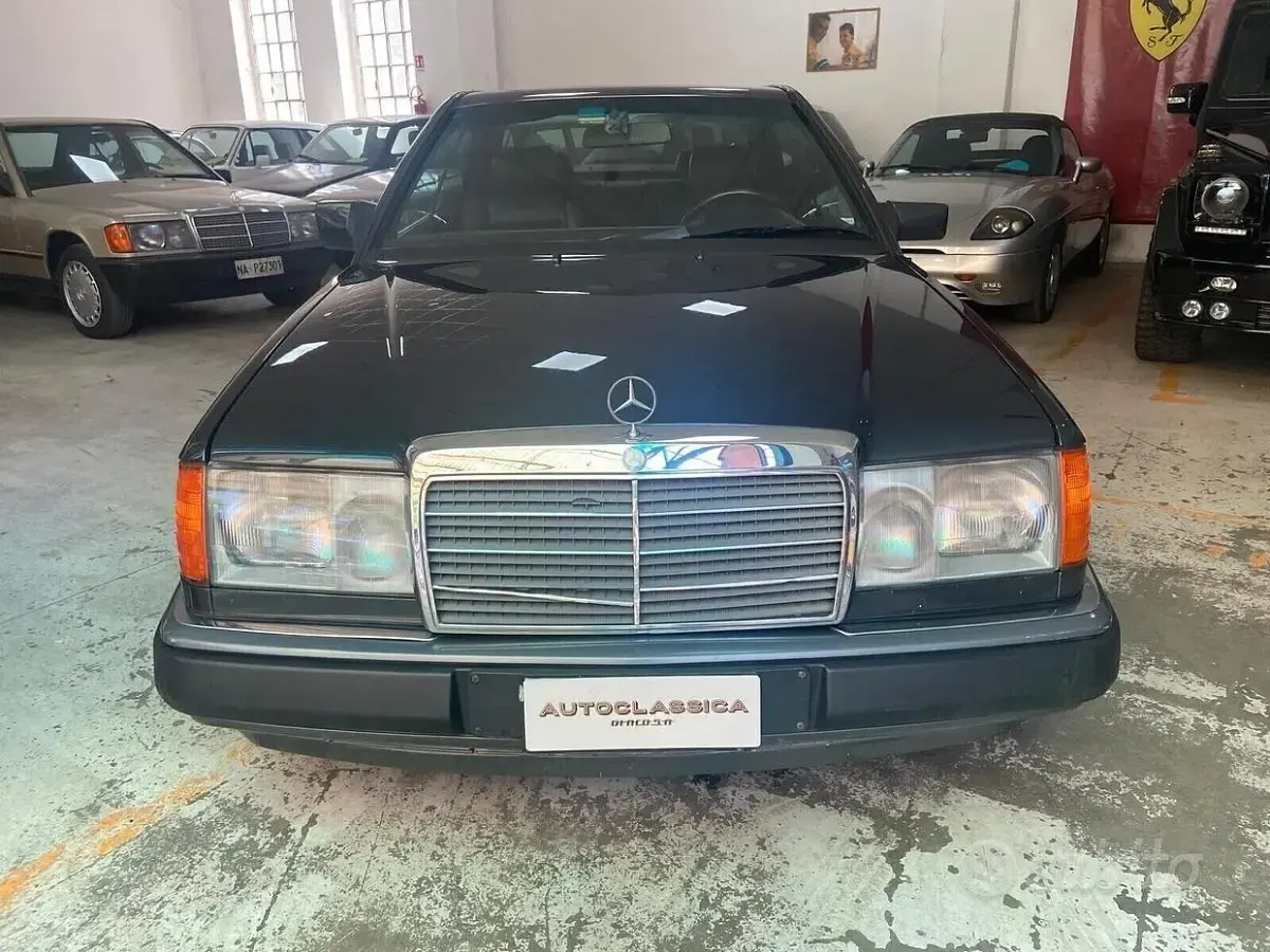 Usata Mercedes 200 122 CV (89 kW) 1992 Nero Coupé