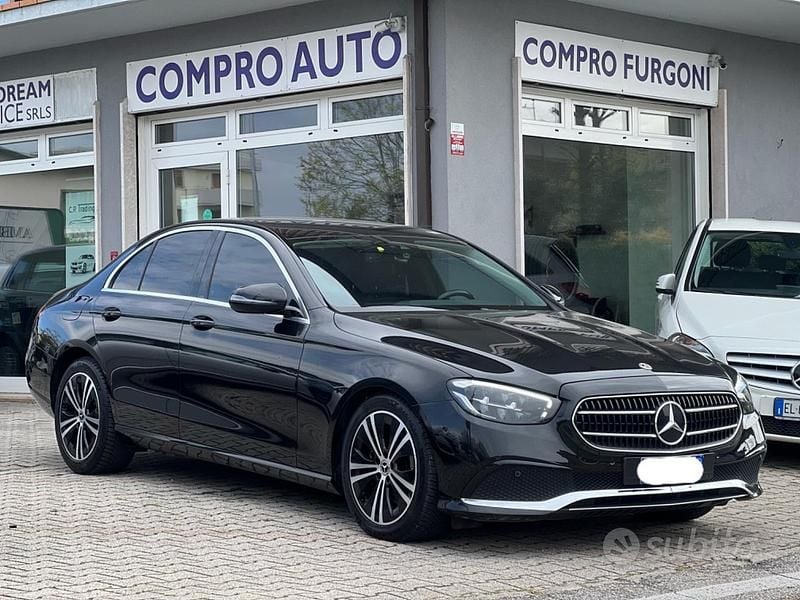Usata Mercedes E220 Business 194 CV (142 kW) 2021 Nero Berlina