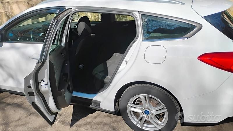 Usata Ford Focus 150 CV (110 kW) 2020 Bianco Station wagon