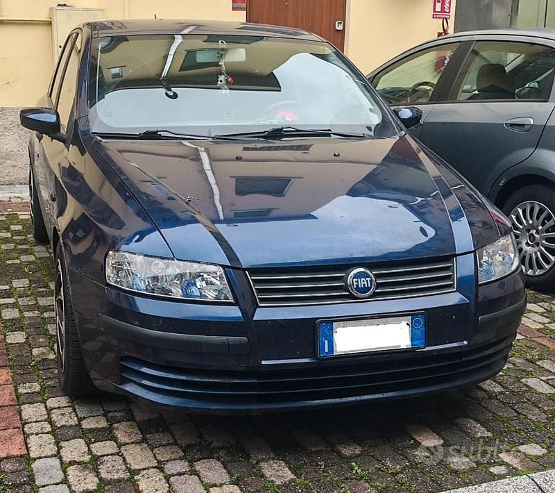 Blu Usata 2002 Fiat Stilo Berlina | 1500 € (Buon prezzo) - Immagine 1/4
