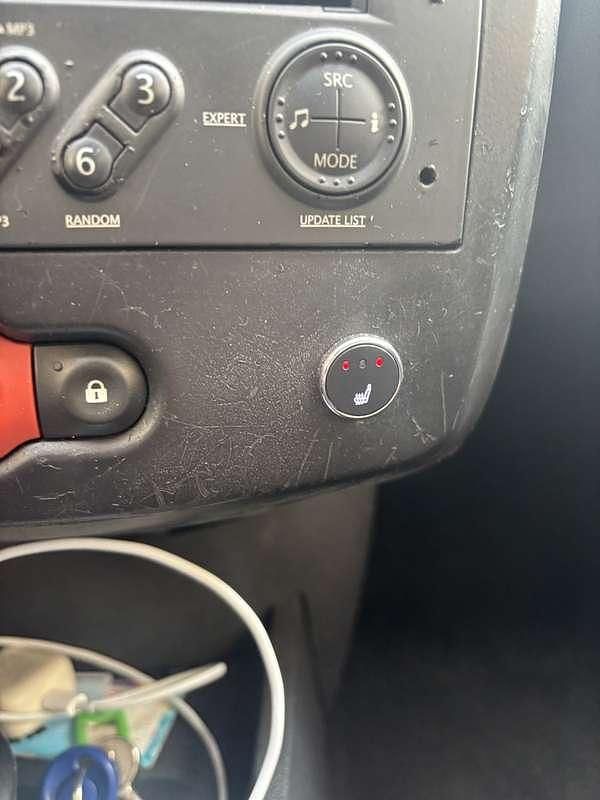 Usata Renault Clio II Dynamique 75 CV (55 kW) 2009 Berlina