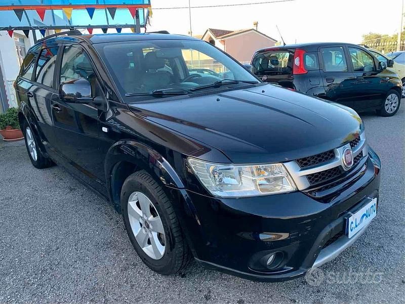 Usata Fiat Freemont 140 CV (102 kW) 2011 Blu SUV