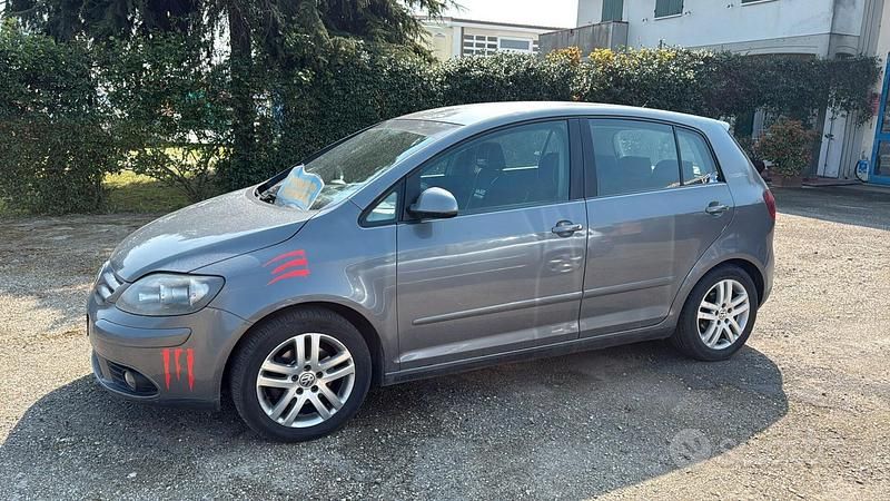 Usata VW Golf VI Comfortline 104 CV (76 kW) 2008 Grigio Utilitaria