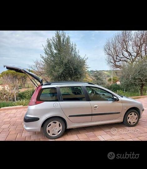 Usata Peugeot 206 68 CV (50 kW) 2003 Grigio Station wagon
