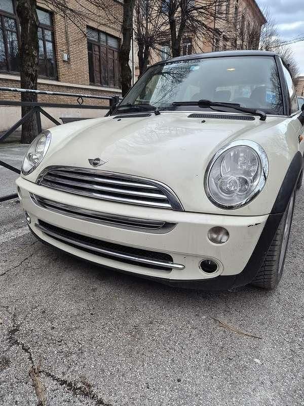 Usata Mini Cooper 116 CV (85 kW) 2004 Beige Utilitaria