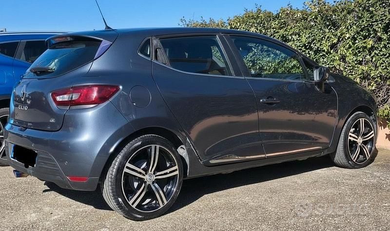 Usata Renault Clio IV 75 CV (55 kW) 2017 Grigio Utilitaria