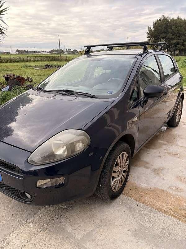 Usata Fiat Punto Lounge 69 CV (50 kW) 2013 Utilitaria