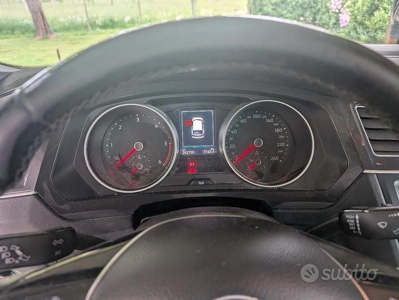 Gebraucht VW Tiguan Business 116 PS (85 kW) 2017 Schwarz SUV