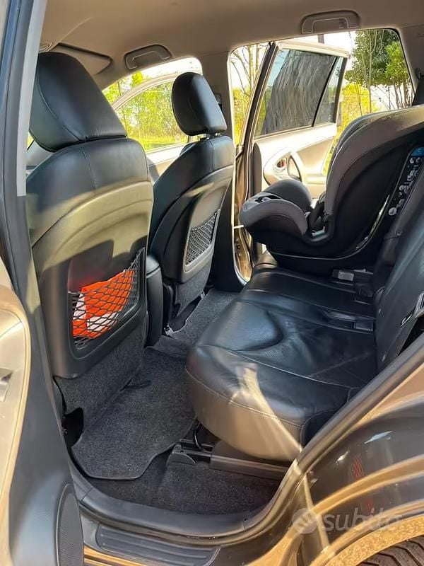 Gebraucht Toyota RAV4 Luxury 150 PS (110 kW) 2010 Braun SUV