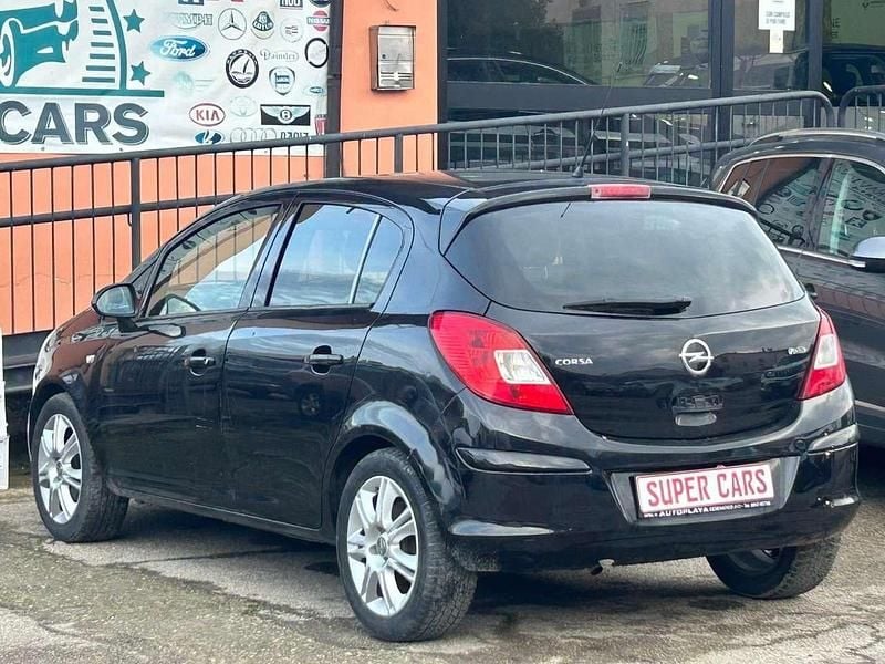 Usata Opel Corsa Selection 86 CV (63 kW) 2012 Nero Utilitaria