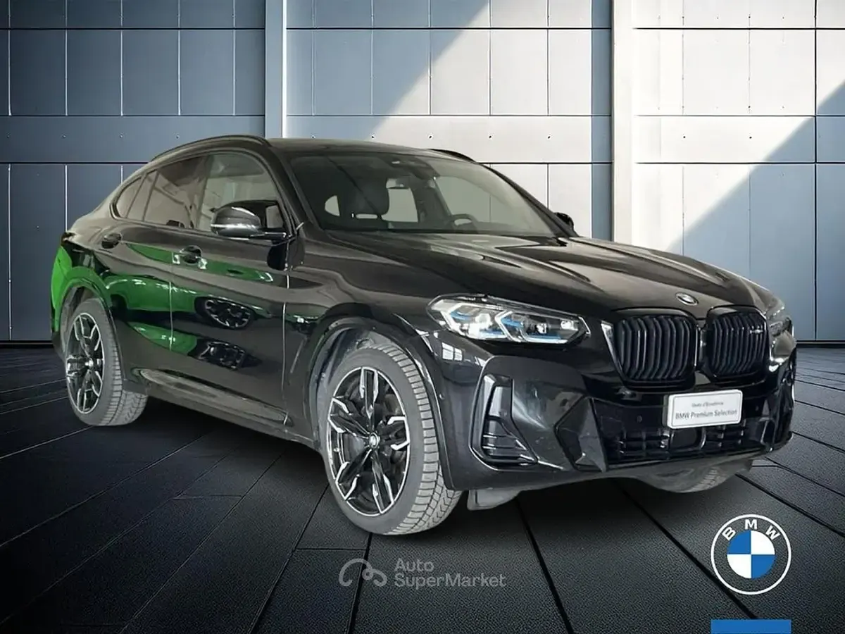 Usata BMW X4 M Efficient Dynamics 340 CV (250 kW) 2024 Nero SUV