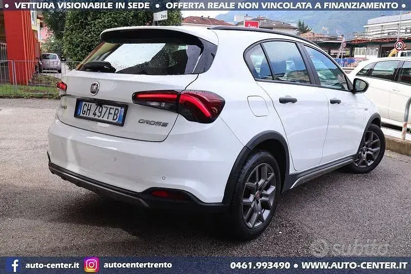 Usata Fiat Tipo Cross 101 CV (74 kW) 2021 Bianco Utilitaria