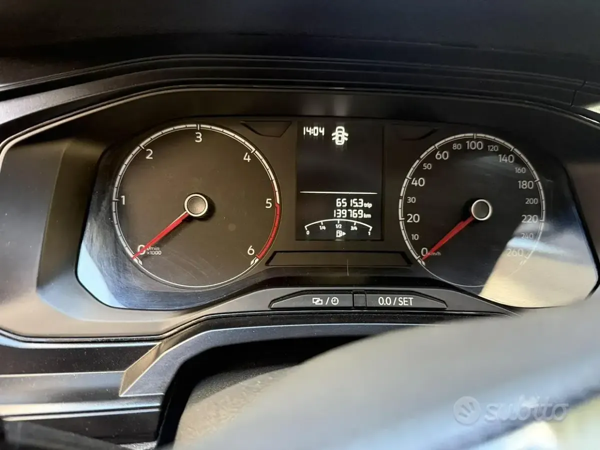 Usata VW Polo 80 CV (58 kW) 2019 Grigio Utilitaria