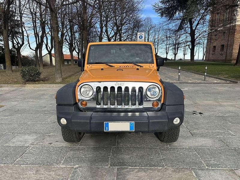 Usata Jeep Wrangler Sport 200 CV (147 kW) 2013 Arancione SUV