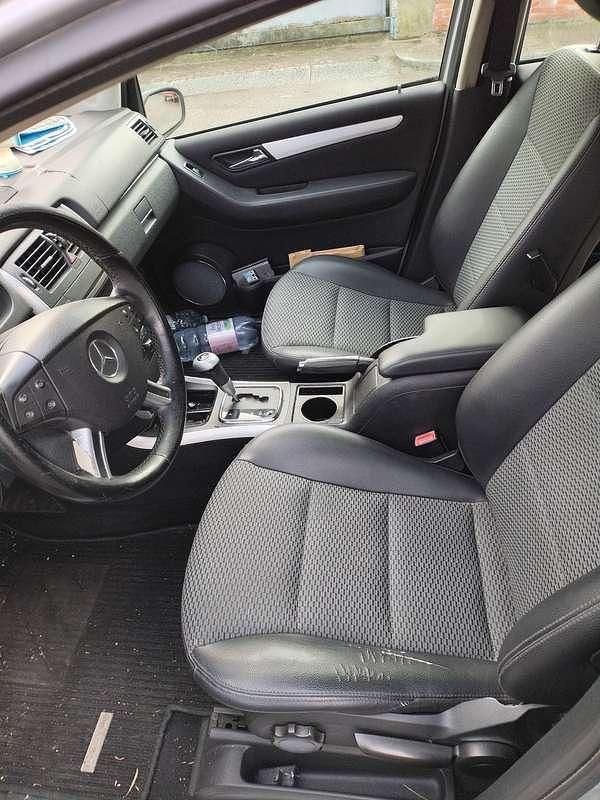 Usata Mercedes B180 109 CV (80 kW) 2005 Argento Monovolume