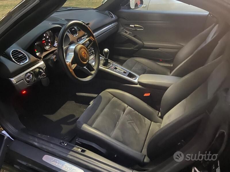 Usata Porsche 718 2016 Nero Cabrio
