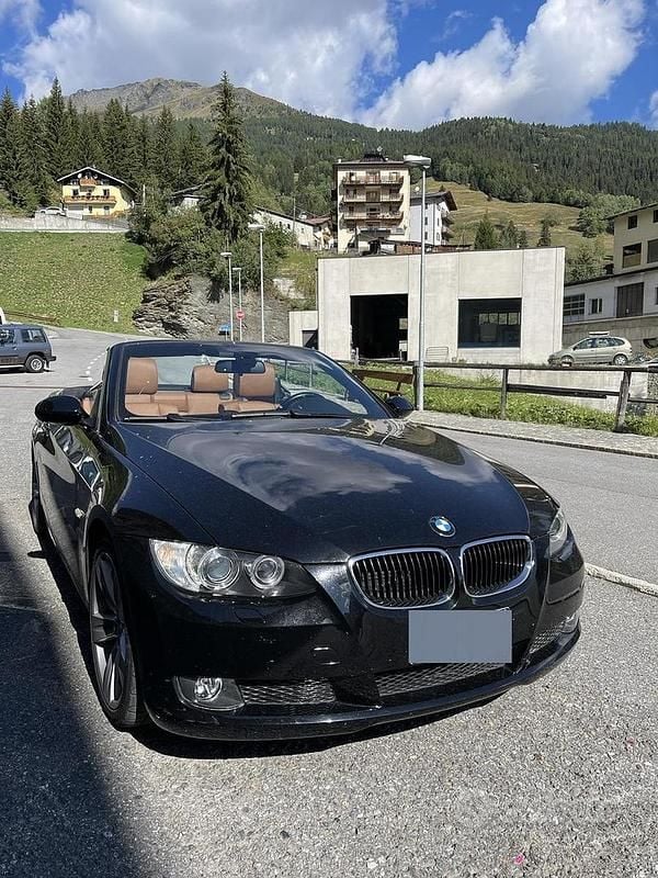 Usata BMW 320 Cabriolet 170 CV (125 kW) 2008 Nero Cabrio