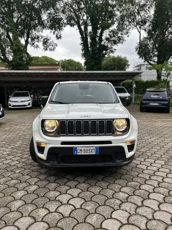 Usado Jeep Renegade Limited 120 CV (88 kW) 2023 Blanco SUV