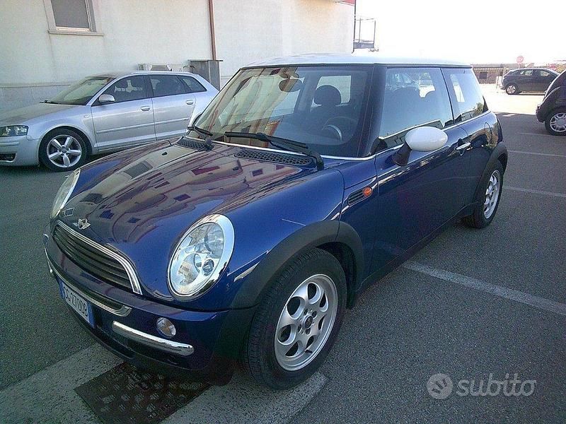 Usata Mini ONE 90 CV (66 kW) 2003 Blu Utilitaria