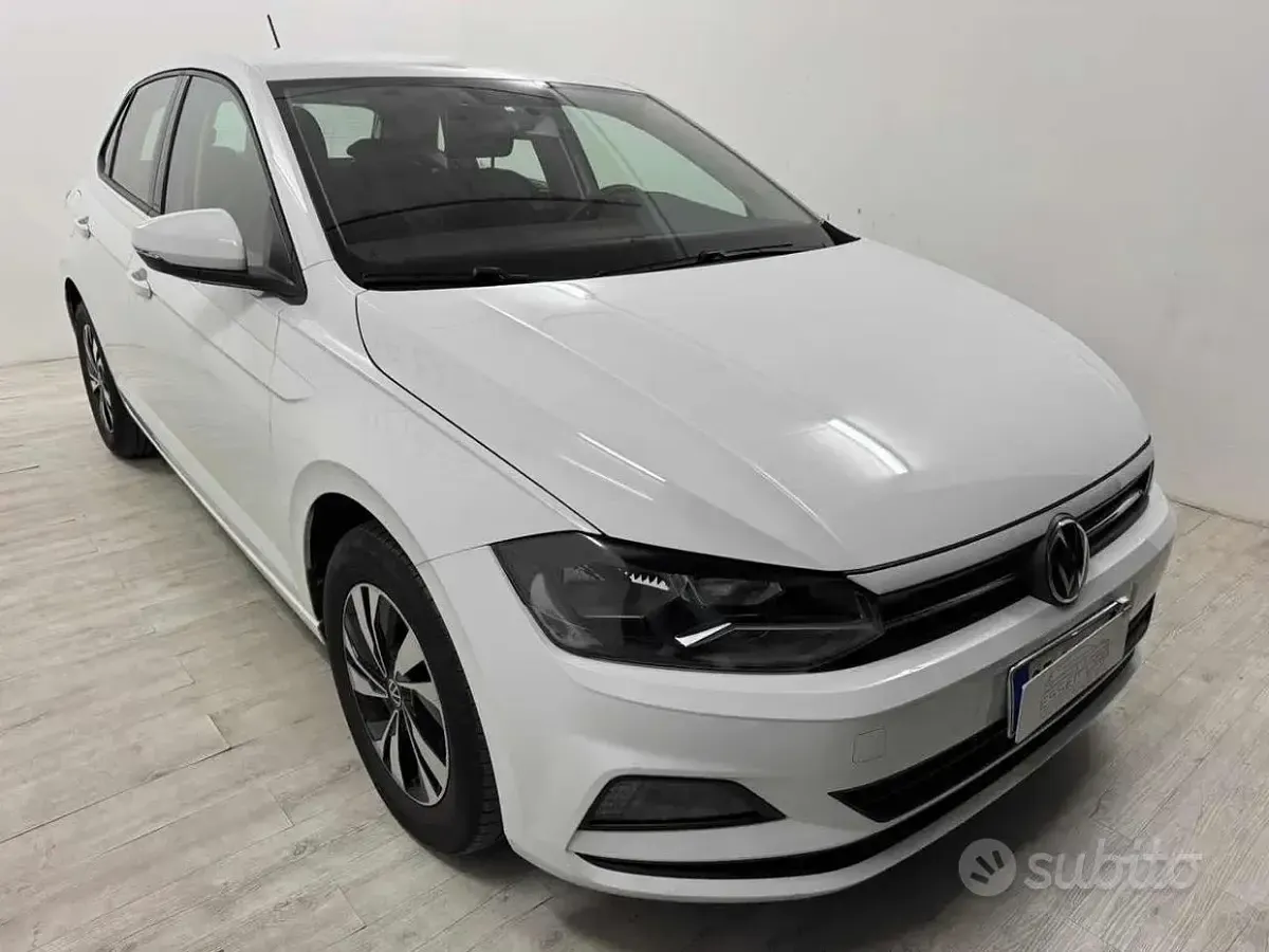 Usata VW Polo 80 CV (58 kW) 2021 Bianco Utilitaria