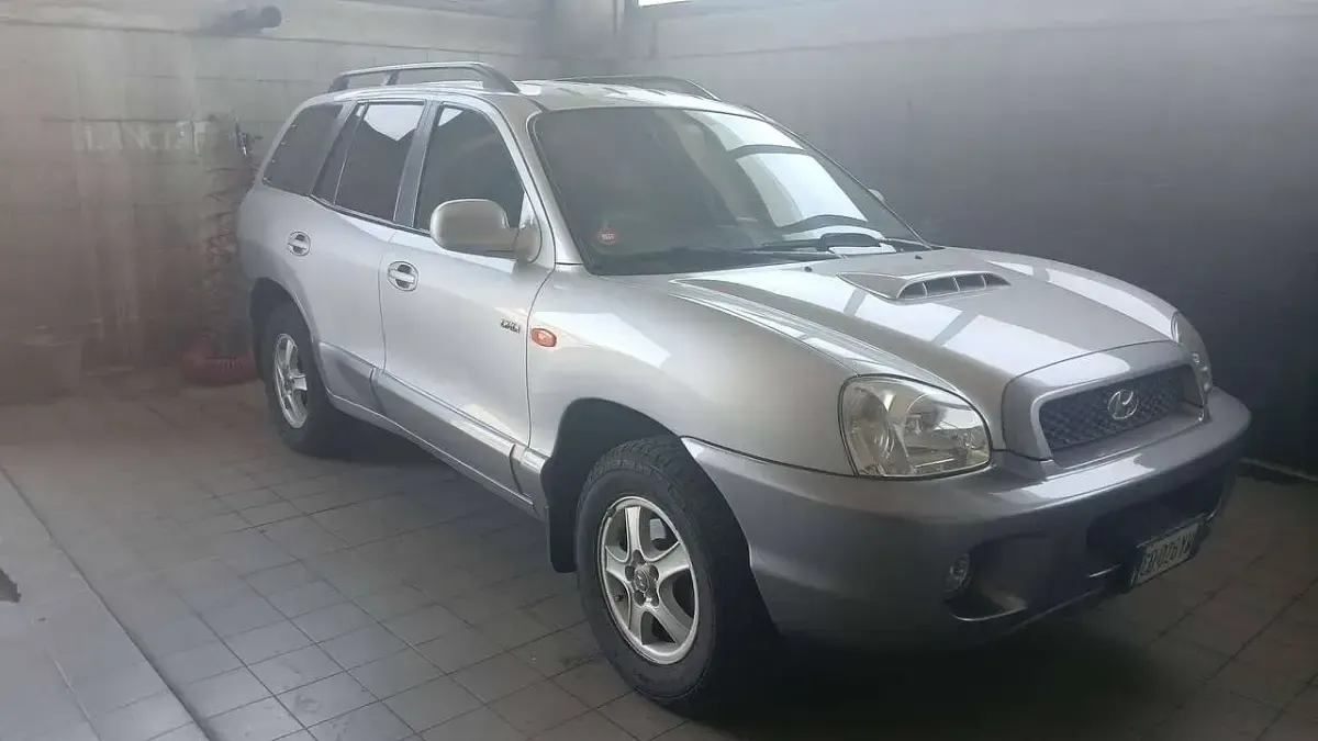 Usata Hyundai Santa Fe 113 CV (83 kW) 2003 Argento SUV