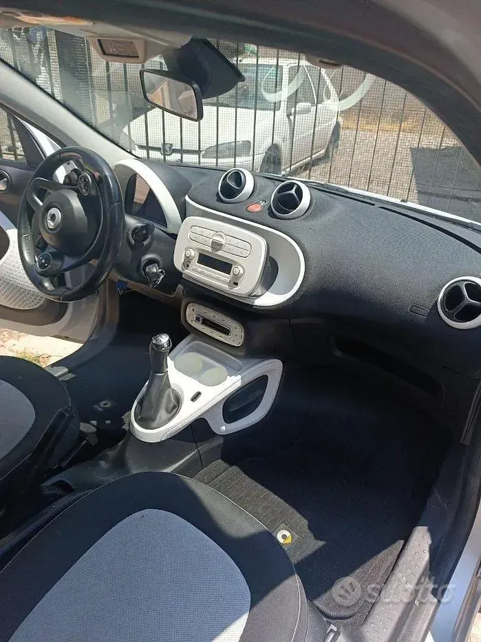 Usata Smart ForFour 71 CV (52 kW) 2016 Utilitaria