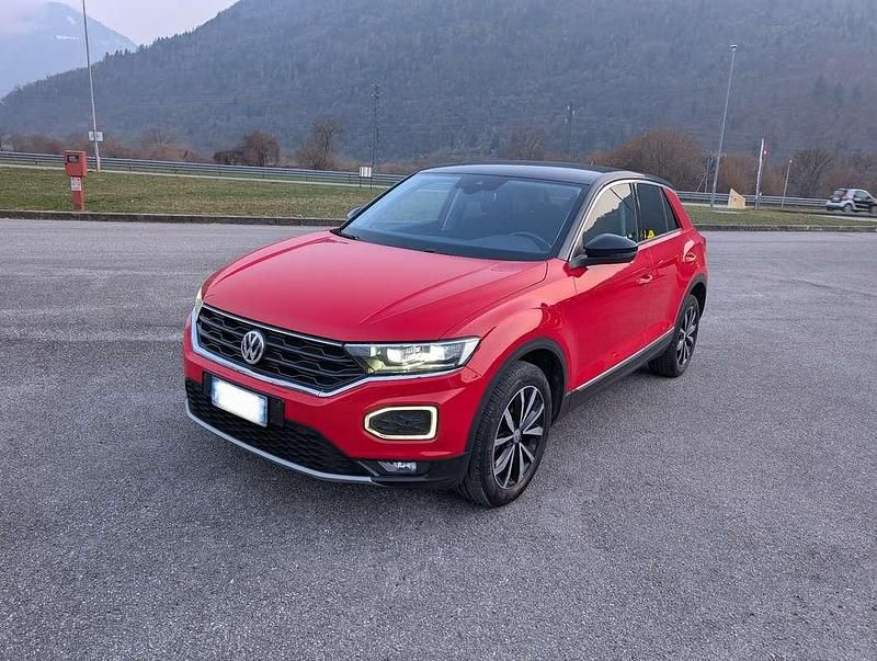 Usata VW T-Roc Style 116 CV (85 kW) 2018 Rosso SUV