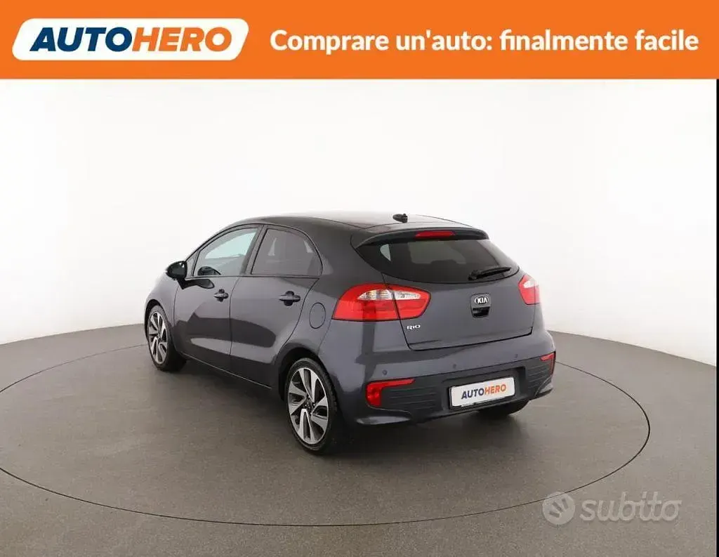 Usata Kia Rio 84 CV (61 kW) 2016 Grigio Utilitaria