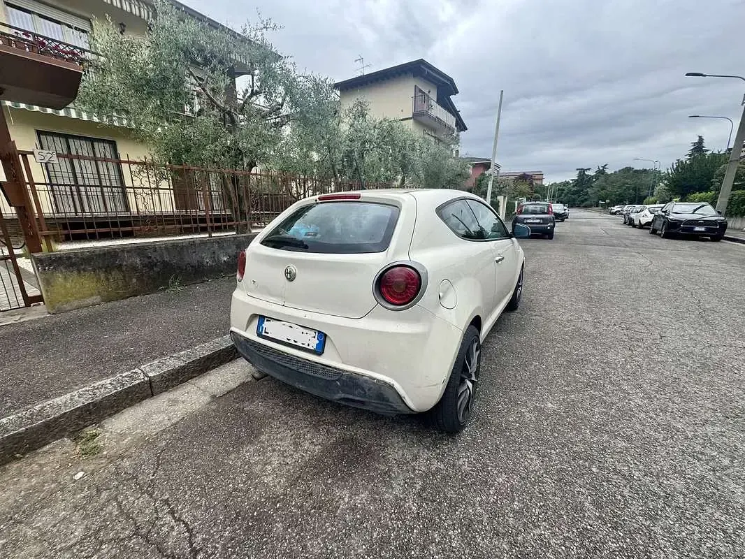 Usata Alfa Romeo MiTo 79 CV (58 kW) 2011 Beige Utilitaria